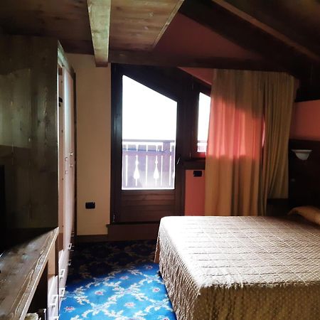 Chalet Garden Livigno Ruang foto