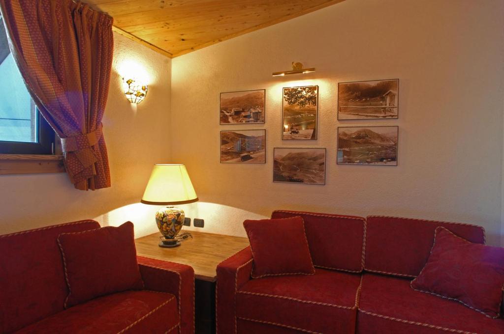 Chalet Garden Livigno Ruang foto